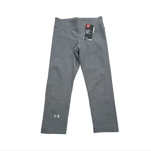 - New Under  Armour capri Size small